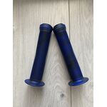 Грипсы велосипедные VELO VLG-411, Kraton, поверхность Anti Slip, с заглушками, 147мм, синие, VLG-411, изображение  - НаВелосипеде.рф