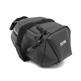 Сумка подседельная ZEFAL IRON PACK 2 M, объём 0,9 л., размер M, черный/серебряный, 7026, изображение  - НаВелосипеде.рф
