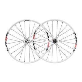 Колеса велосипедные Shimano MT55 переднее и заднее, 26'', цвет белый, CenterLock EWHMT55FRDWX, изображение  - НаВелосипеде.рф
