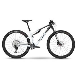 Велосипед MTB (двухподвесный) BMC Fourstroke 01 THREE XT 8100 White/Black K4, M, 2023, FS01THREEXT, изображение  - НаВелосипеде.рф