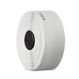 Обмотка руля Fizik Vento Microtex Tacky WHITE 2 mm, BT09000A00044, изображение  - НаВелосипеде.рф